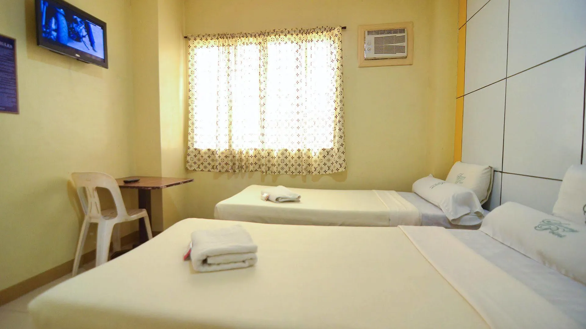 Oyo 197 Sunny Point Hotel Davao 2*,